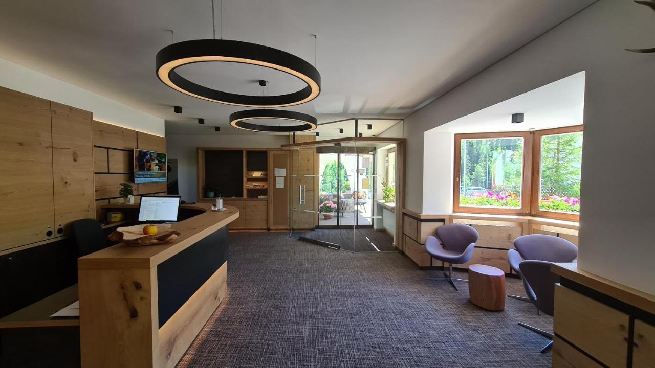 Hotel Cresta 삼나운 외부 사진