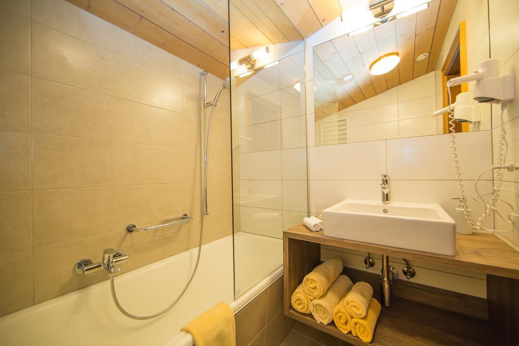 Hotel Cresta 삼나운 객실 사진